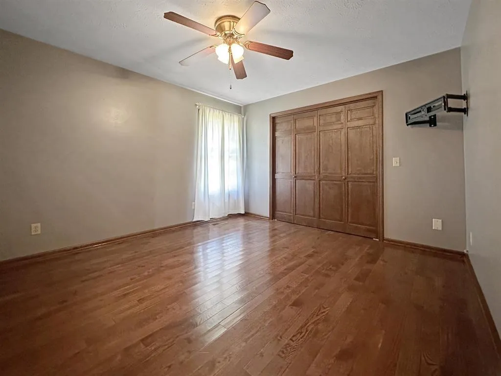 2156 Poor Farm Road Murray KY 42071