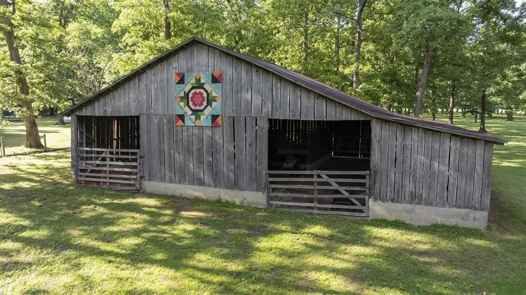 2156 Poor Farm Road Murray KY 42071