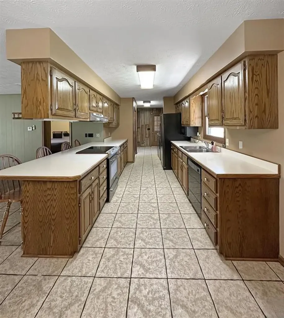 2156 Poor Farm Road Murray KY 42071