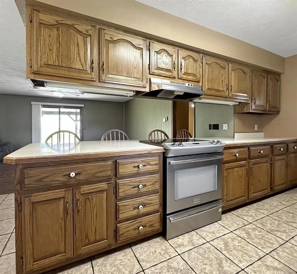 2156 Poor Farm Road Murray KY 42071