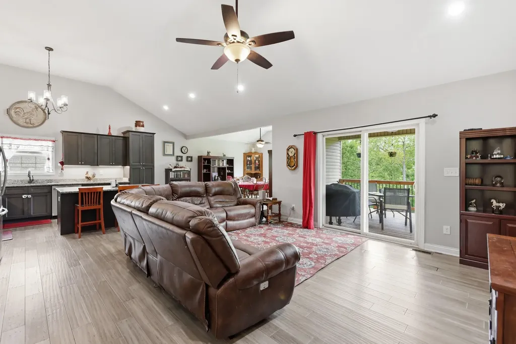 57 Lauren Lane Lancaster KY 40444