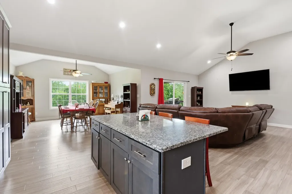 57 Lauren Lane Lancaster KY 40444