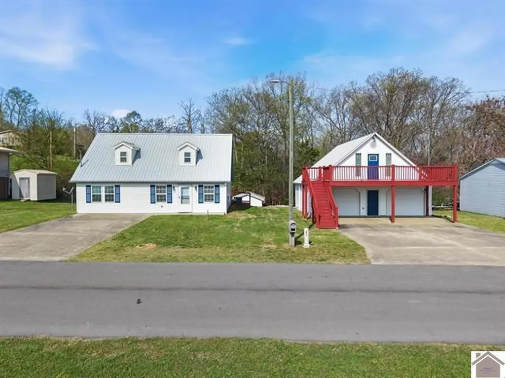 49 Lakeshore Drive New Concord KY 42076