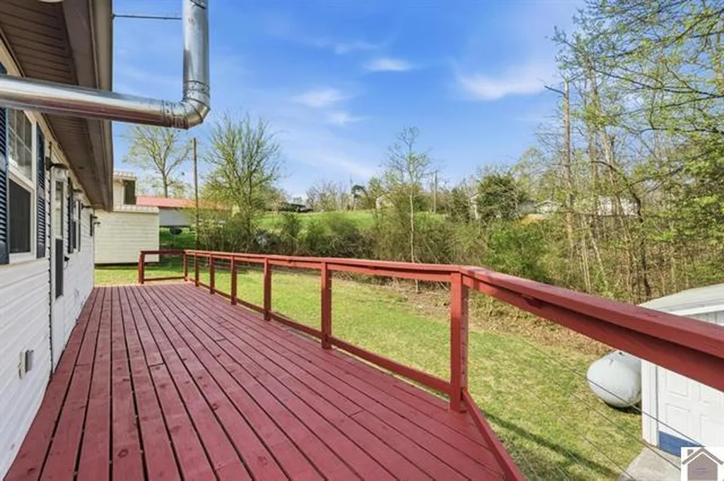 49 Lakeshore Drive New Concord KY 42076
