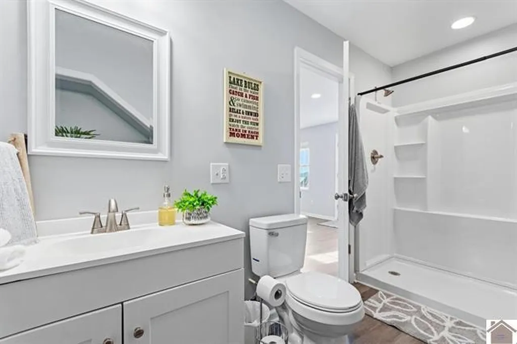 49 Lakeshore Drive New Concord KY 42076