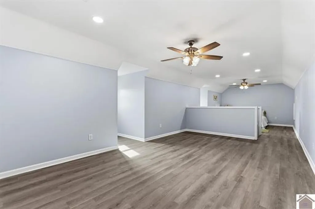 49 Lakeshore Drive New Concord KY 42076