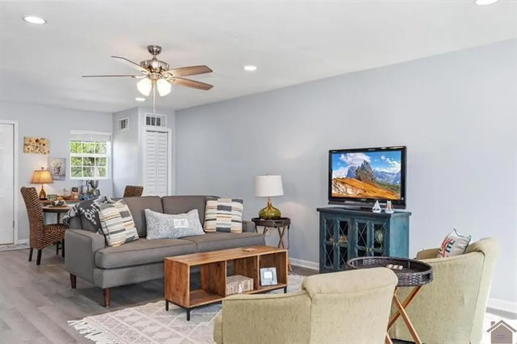 49 Lakeshore Drive New Concord KY 42076