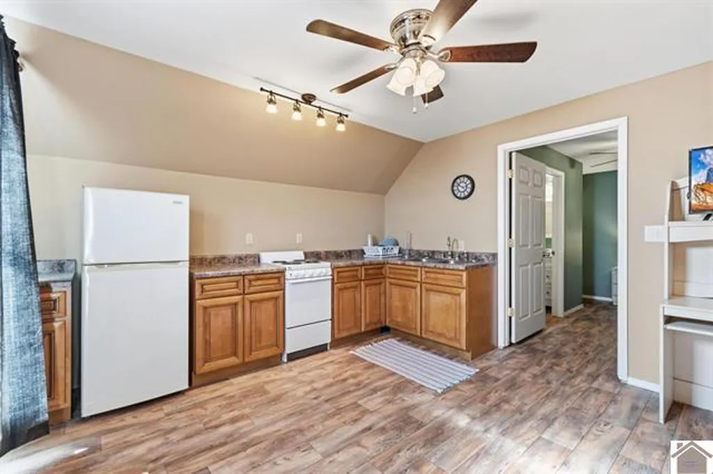 49 Lakeshore Drive New Concord KY 42076