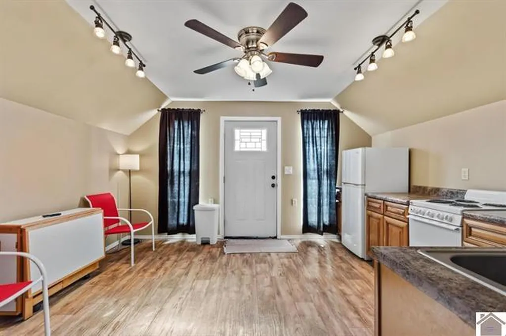 49 Lakeshore Drive New Concord KY 42076