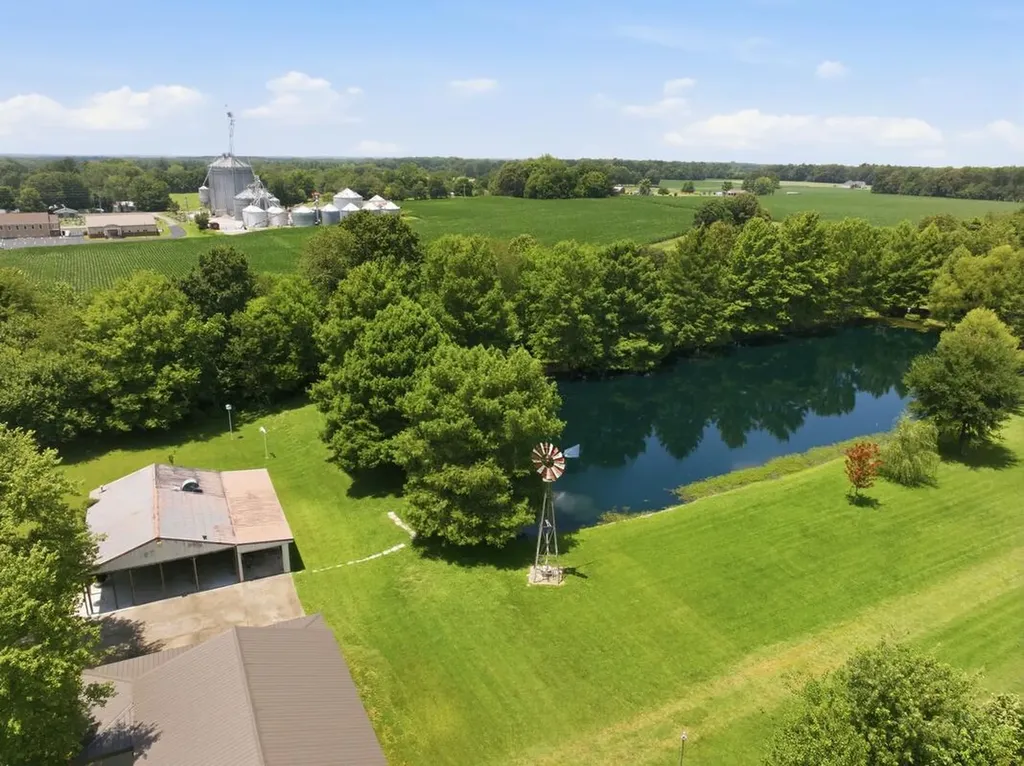 4564 Ky-121 Murray KY 42071