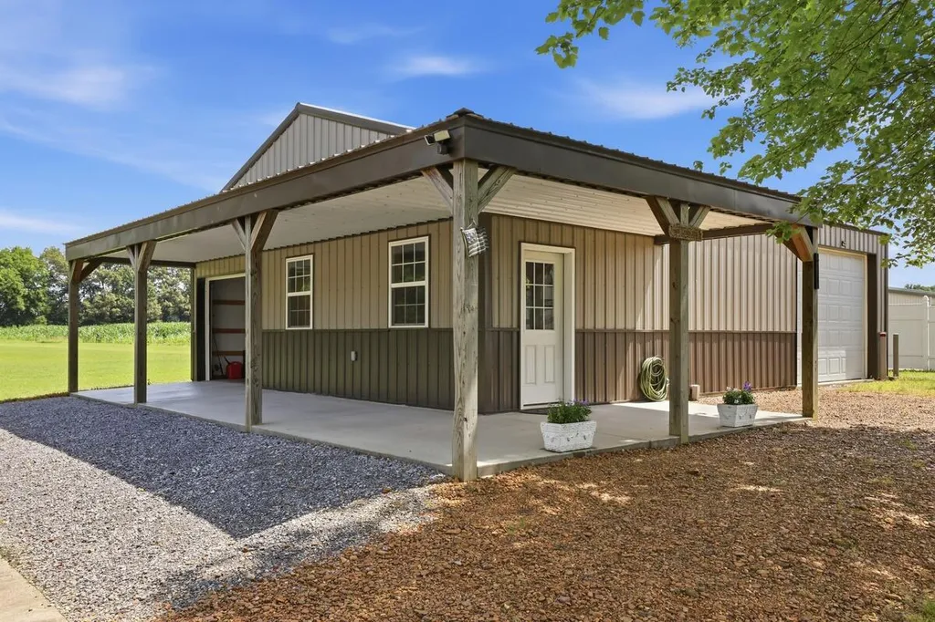 4564 Ky-121 Murray KY 42071