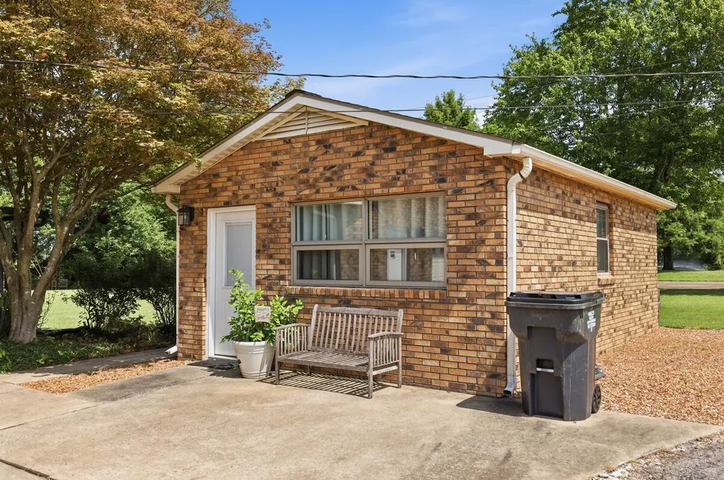 4564 Ky-121 Murray KY 42071