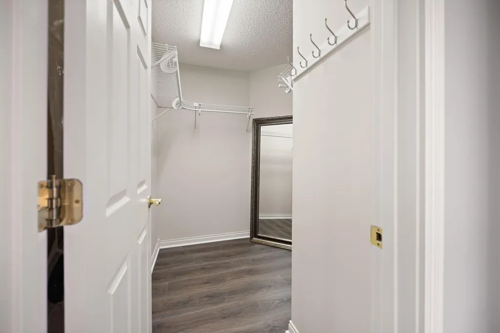 373 Chateau Place Bronston KY 42518
