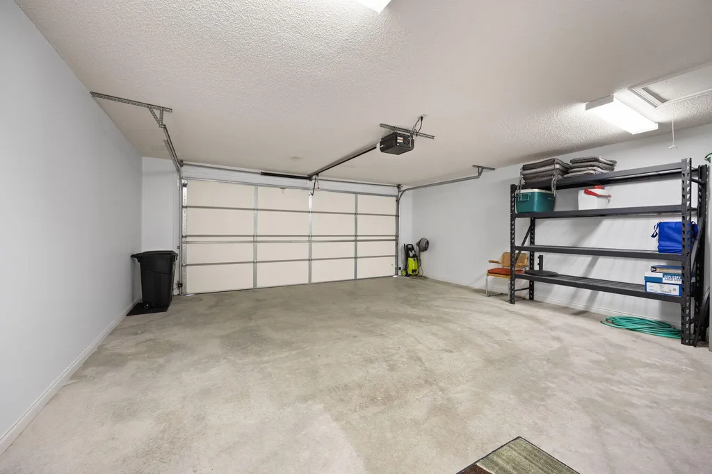 373 Chateau Place Bronston KY 42518