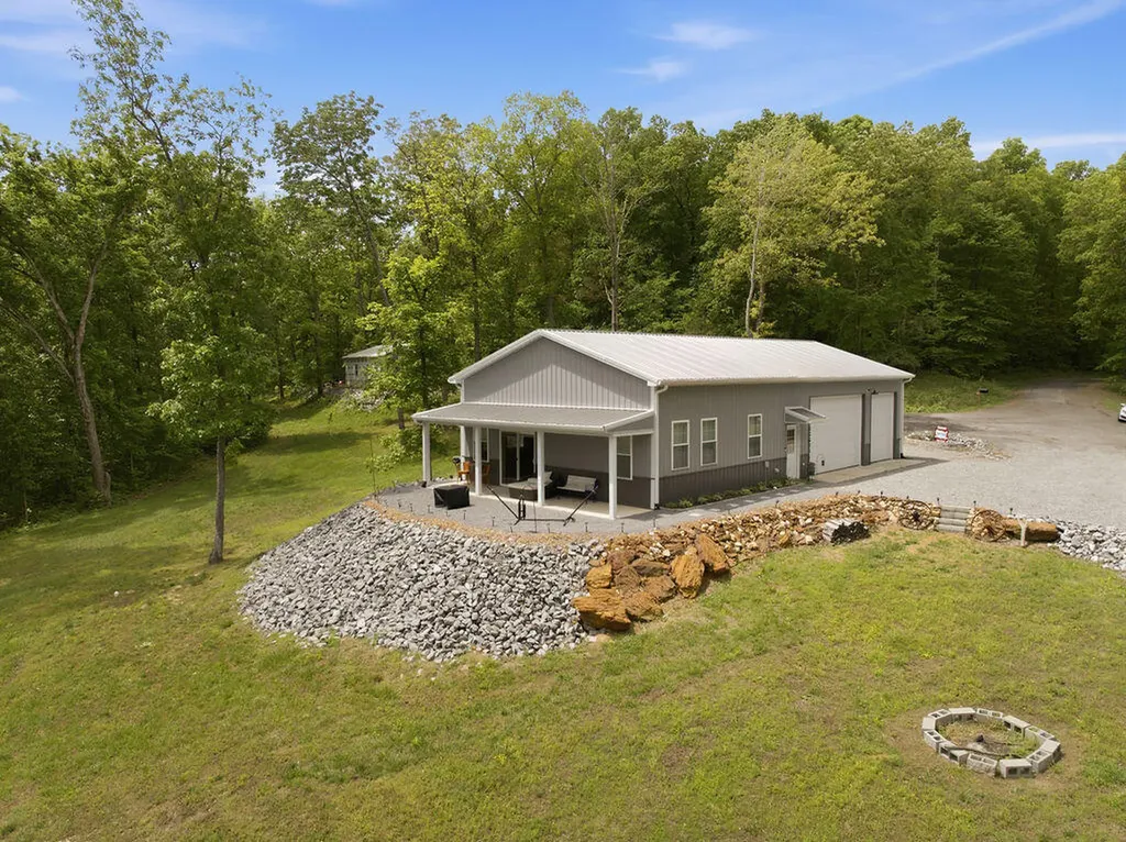 456 Kentucky Lake Drive Murray KY 42071