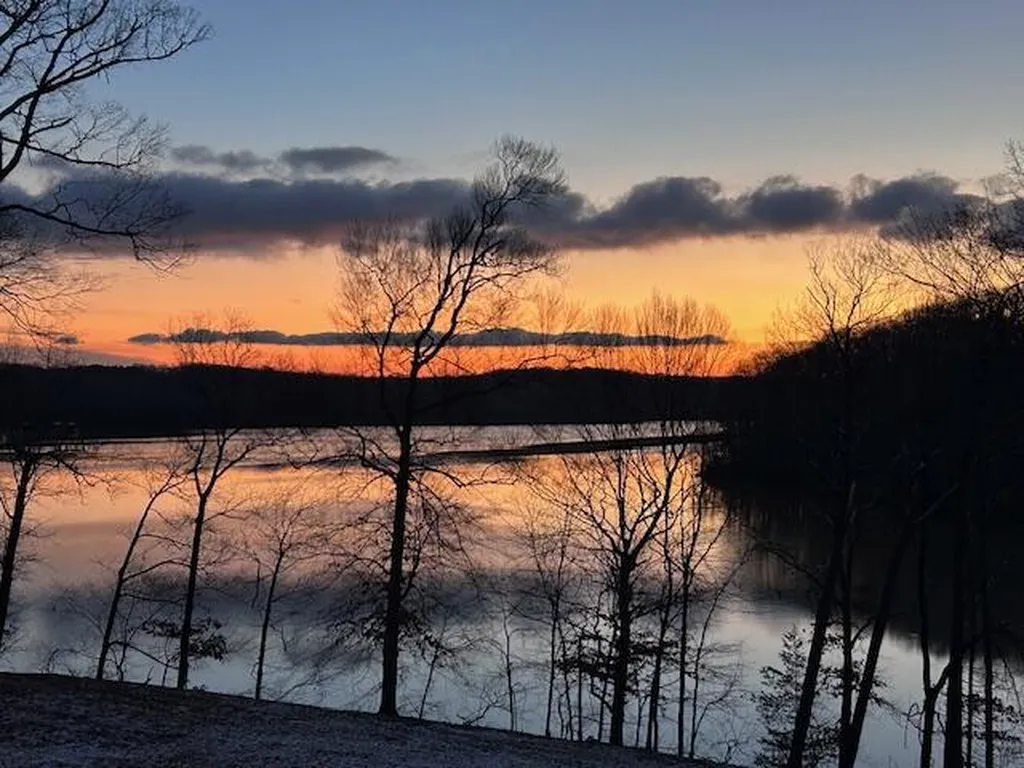 456 Kentucky Lake Drive Murray KY 42071