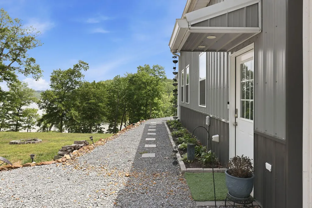 456 Kentucky Lake Drive Murray KY 42071