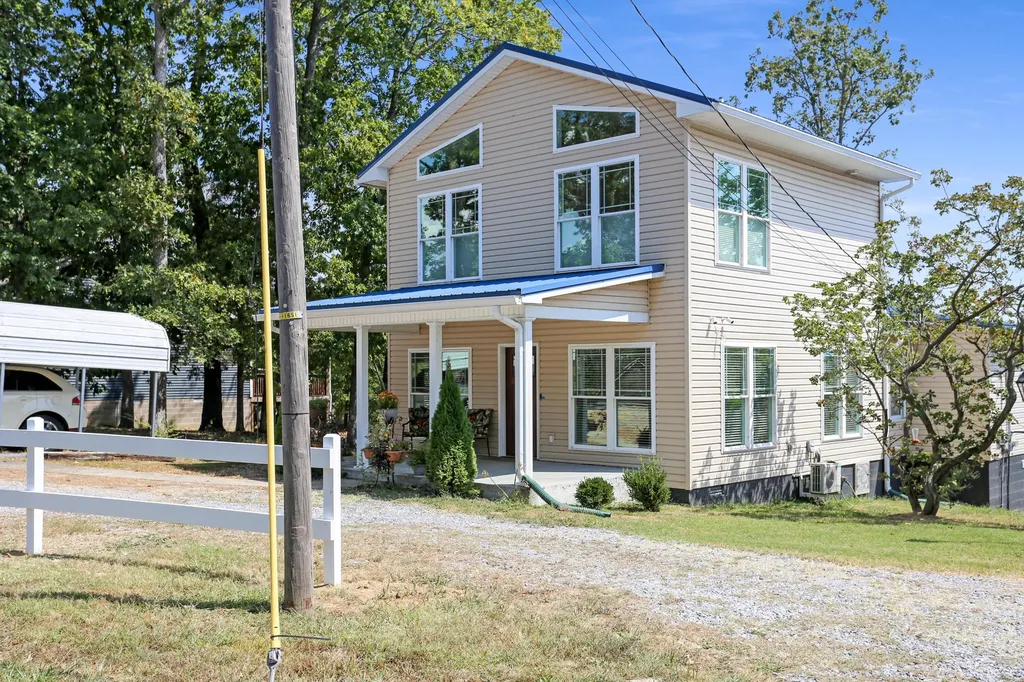 588 Cambridge Shores Drive Gilbertsville KY 42044