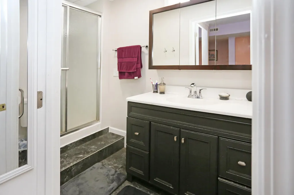 588 Cambridge Shores Drive Gilbertsville KY 42044