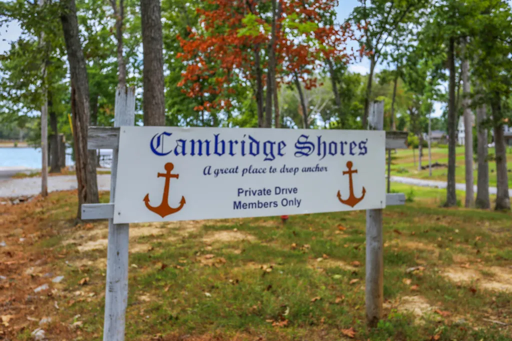 588 Cambridge Shores Drive Gilbertsville KY 42044