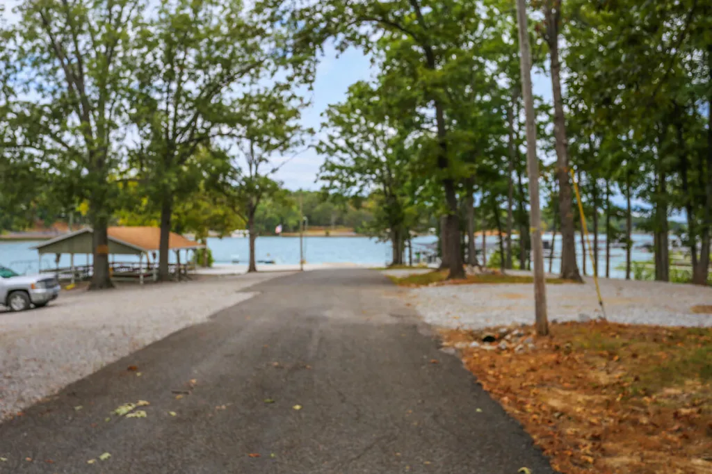 588 Cambridge Shores Drive Gilbertsville KY 42044