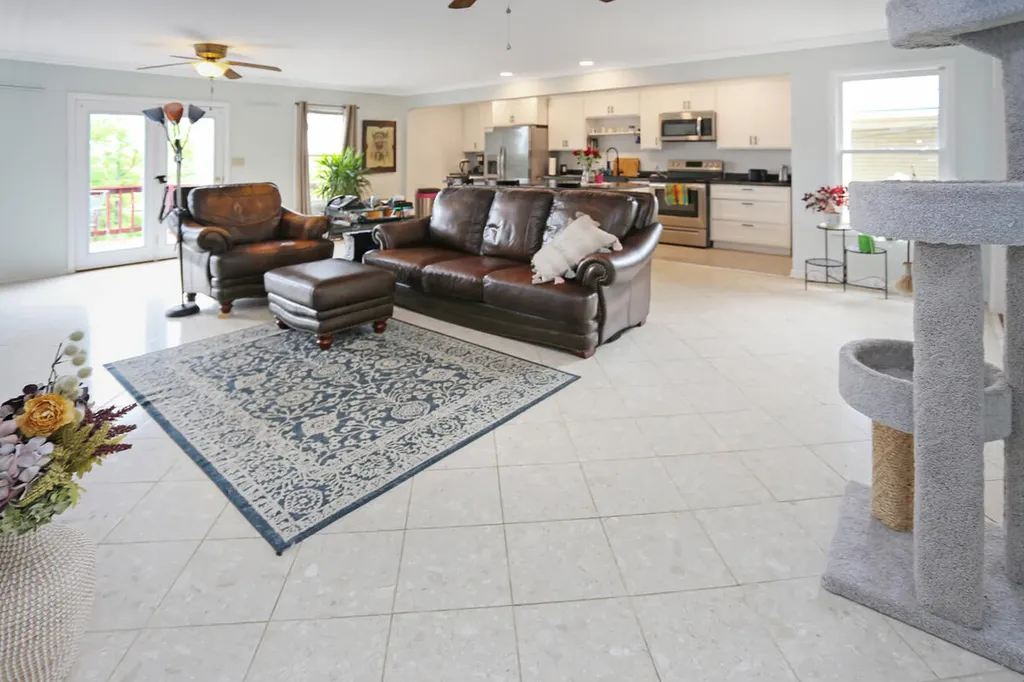 588 Cambridge Shores Drive Gilbertsville KY 42044