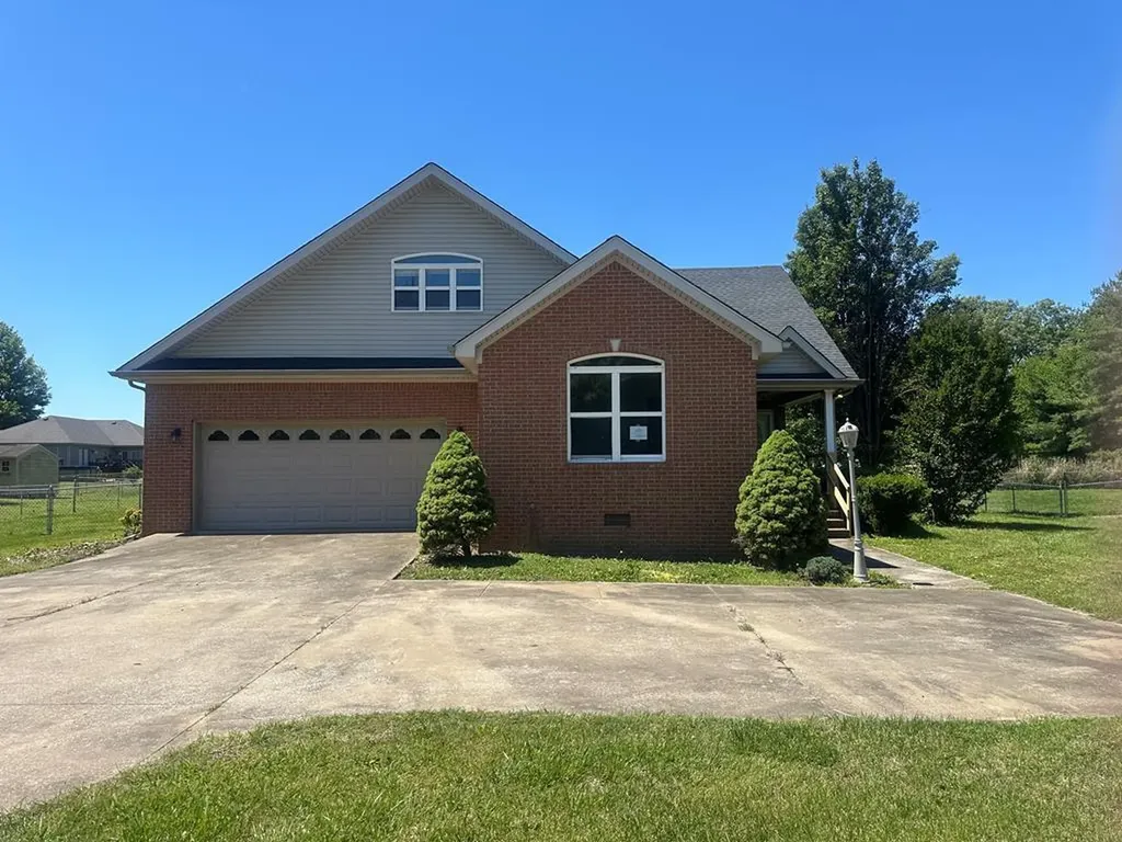 4071 Dixie Bee Line Highway Trenton KY 42286