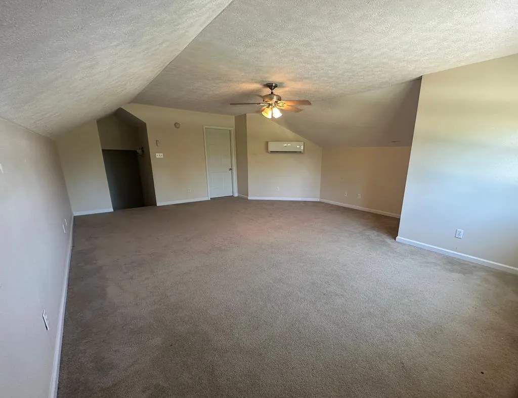 4071 Dixie Bee Line Highway Trenton KY 42286