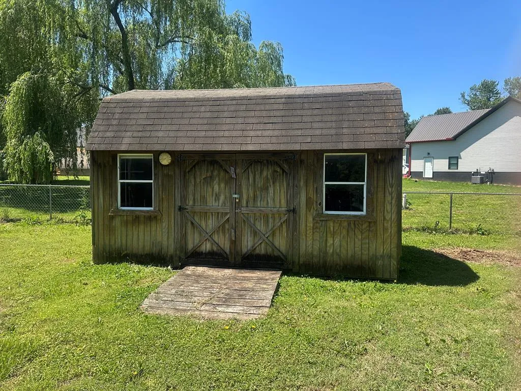 4071 Dixie Bee Line Highway Trenton KY 42286