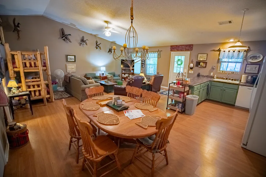 120 Veal Lane New Concord KY 42076