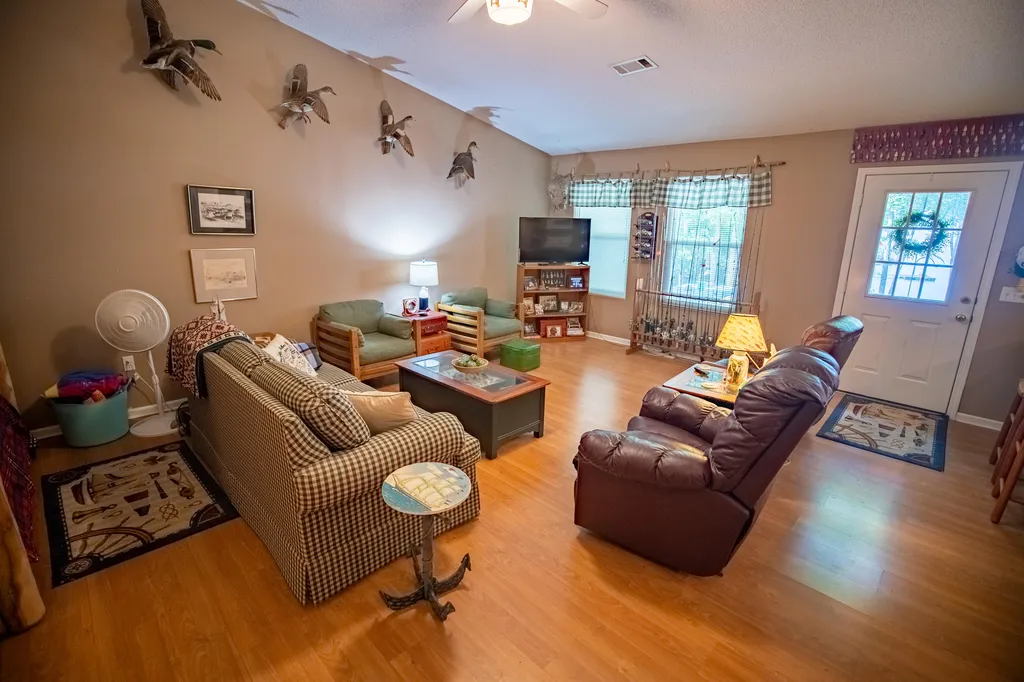 120 Veal Lane New Concord KY 42076