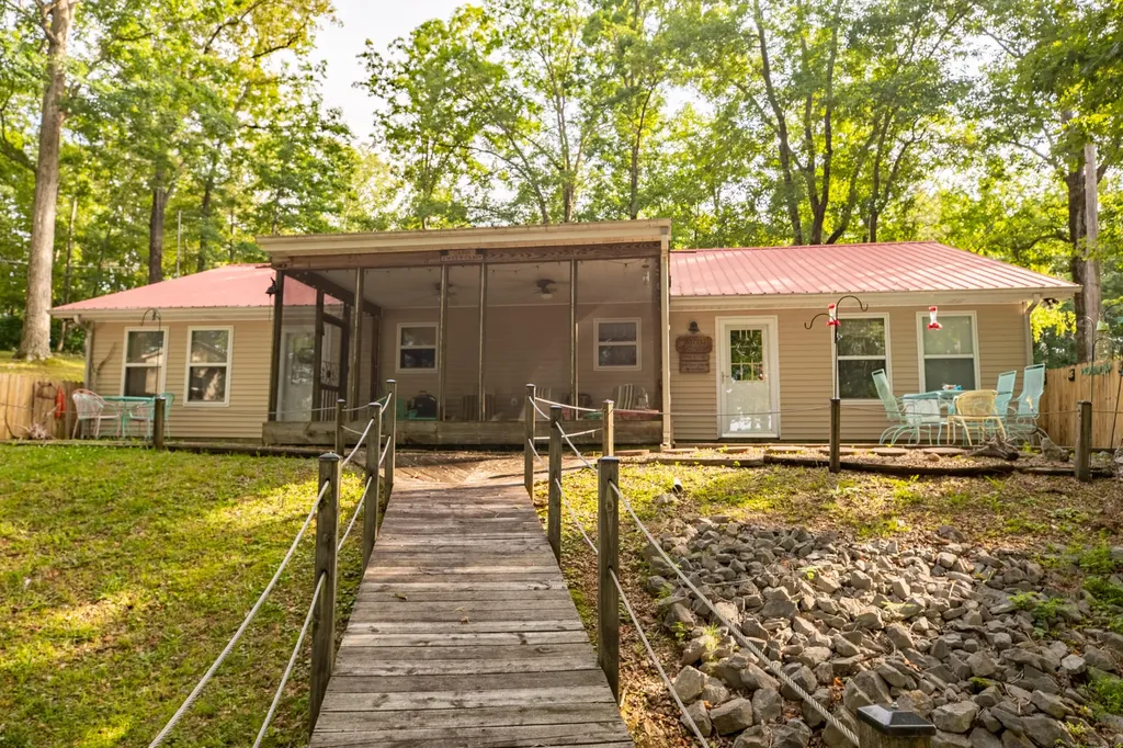 120 Veal Lane New Concord KY 42076