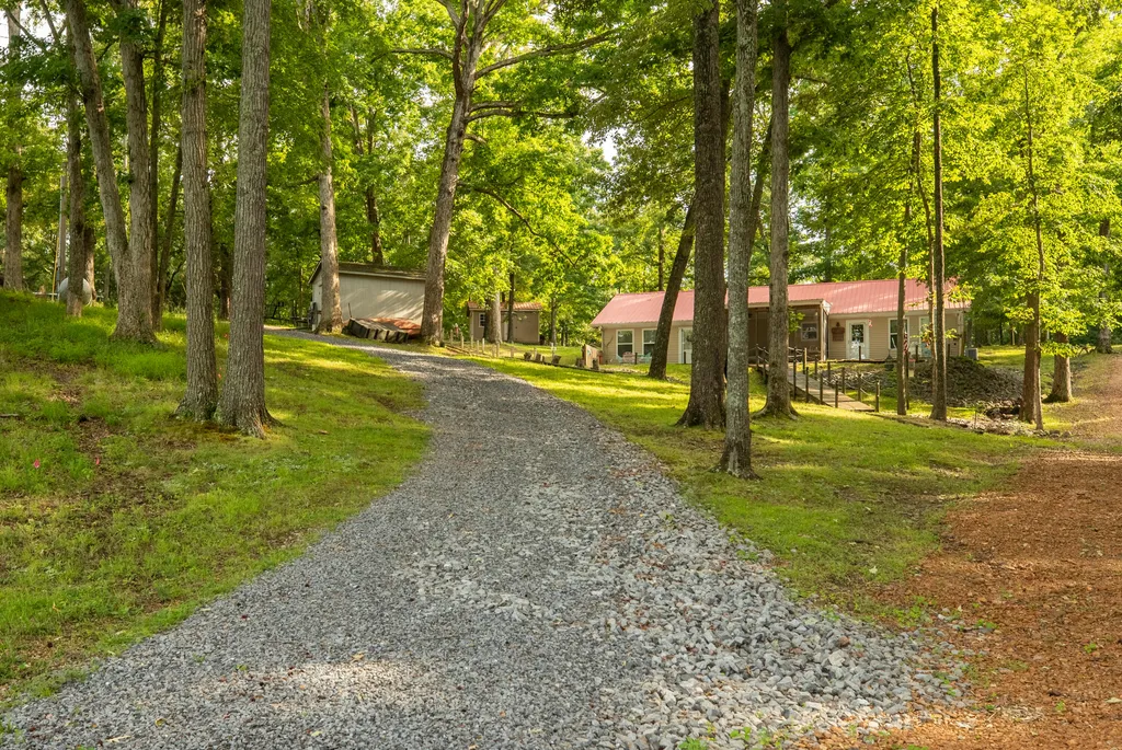 120 Veal Lane New Concord KY 42076
