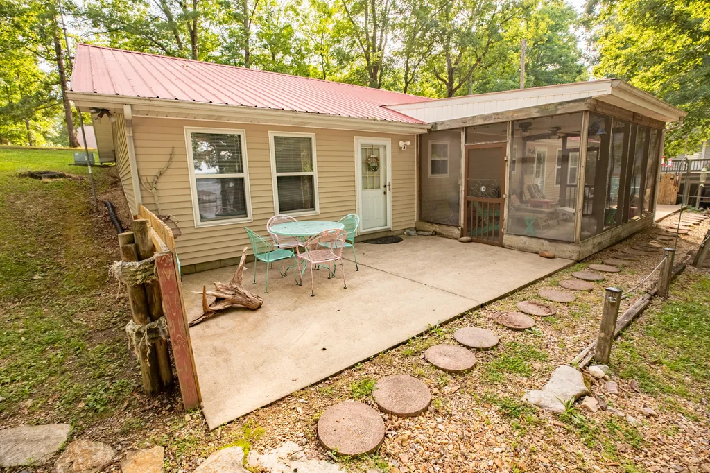 120 Veal Lane New Concord KY 42076