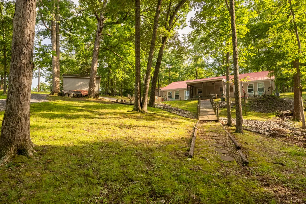 120 Veal Lane New Concord KY 42076