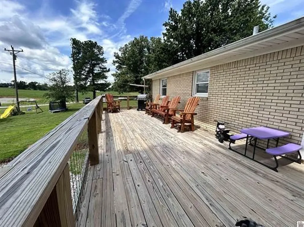 2215 Old Canton Pike Cadiz KY 42211