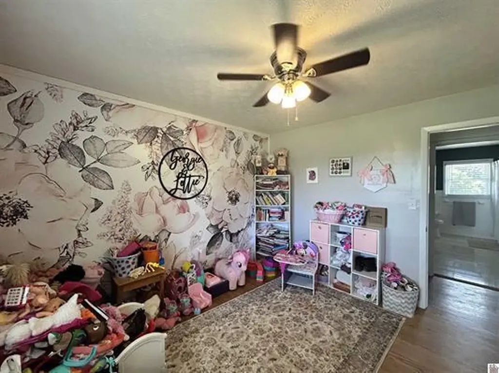 2215 Old Canton Pike Cadiz KY 42211