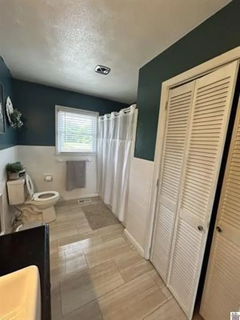 2215 Old Canton Pike Cadiz KY 42211