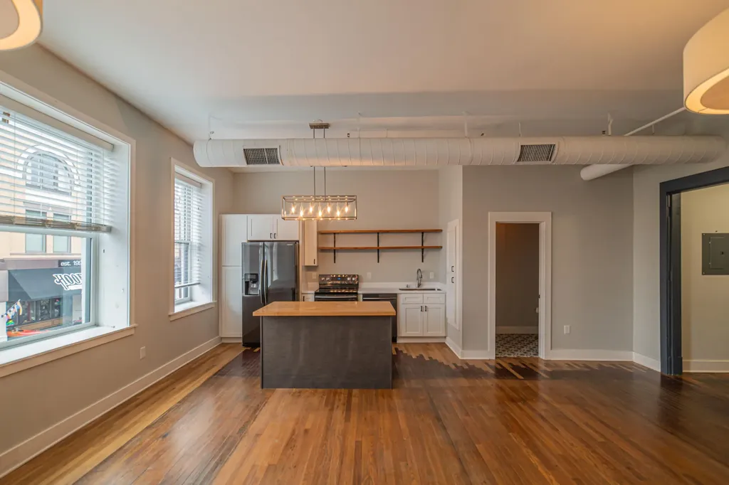 104 S 3rd Street Paducah KY 42001