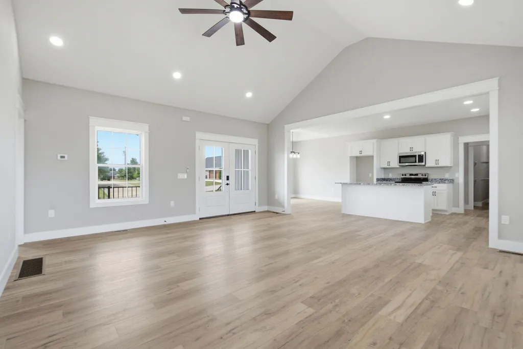 617 Ridge Crest Drive Harrodsburg KY 40330