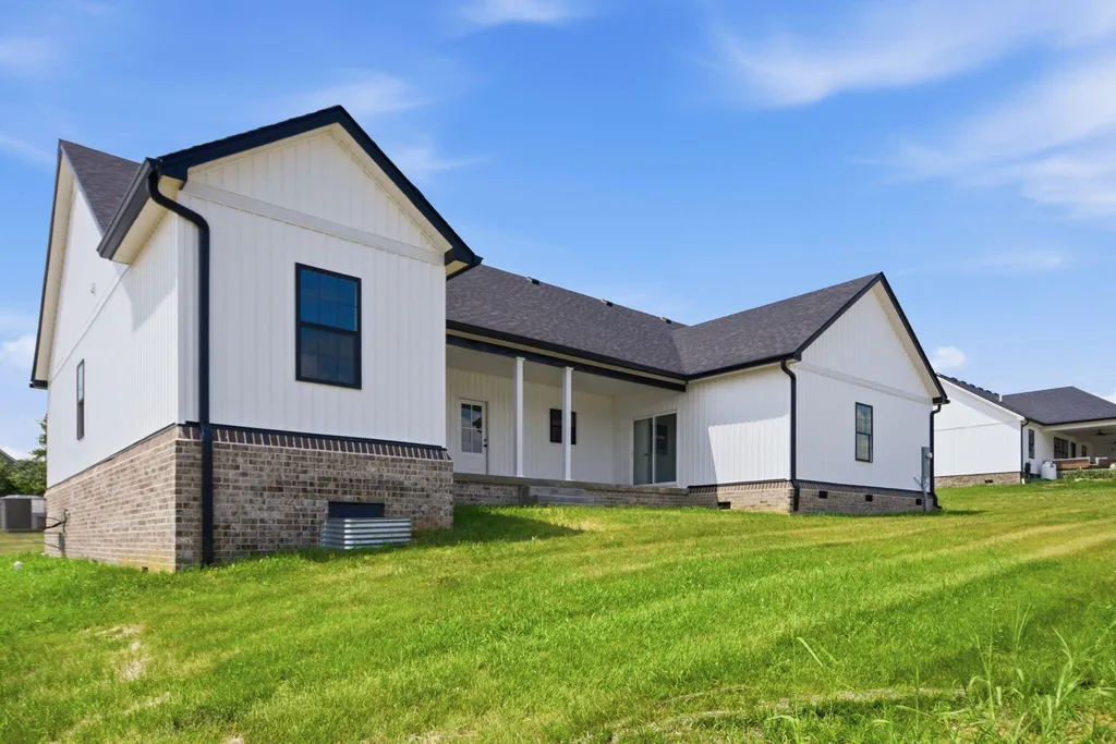 617 Ridge Crest Drive Harrodsburg KY 40330