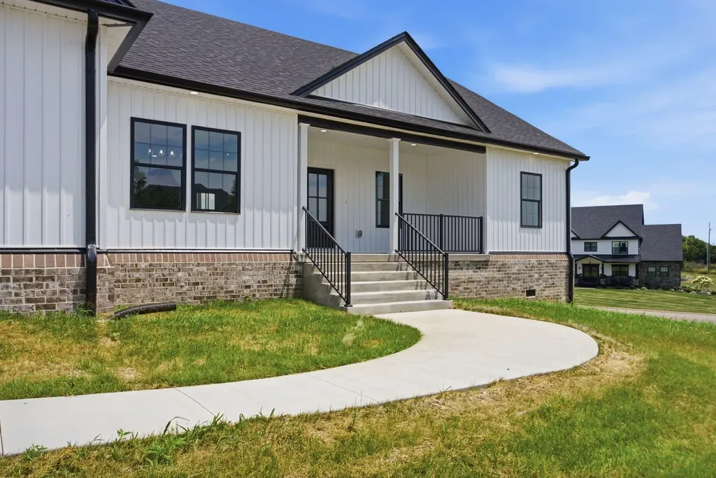 617 Ridge Crest Drive Harrodsburg KY 40330