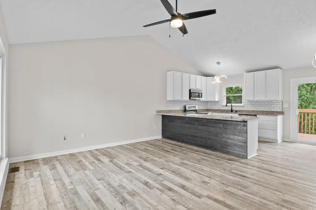 124 Barren River Boulevard Georgetown KY 40324