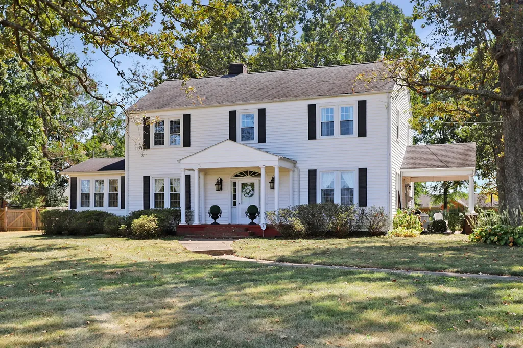2149 State Route 94w Murray KY 42071