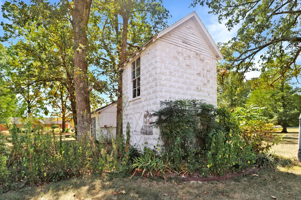 2149 State Route 94w Murray KY 42071