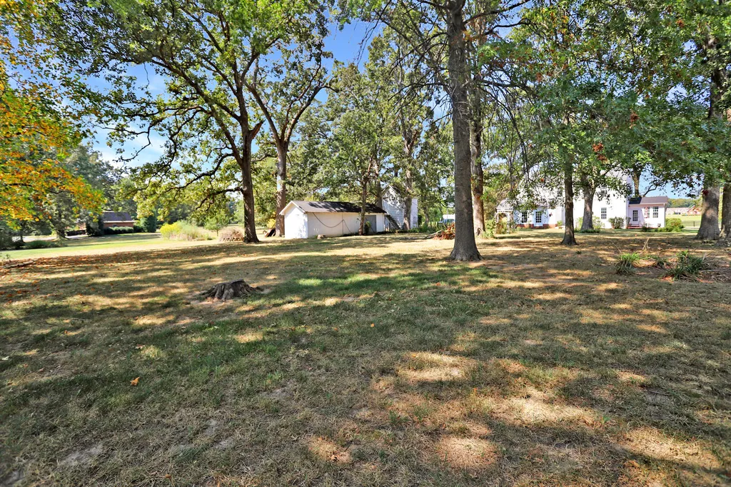 2149 State Route 94w Murray KY 42071