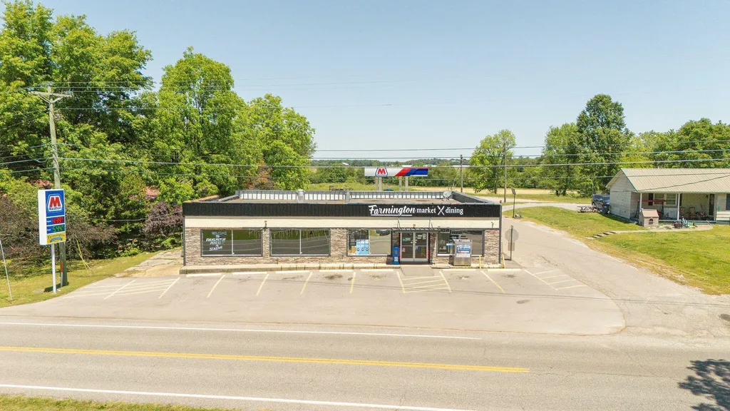 8196 State Route 121 S Mayfield KY 42066