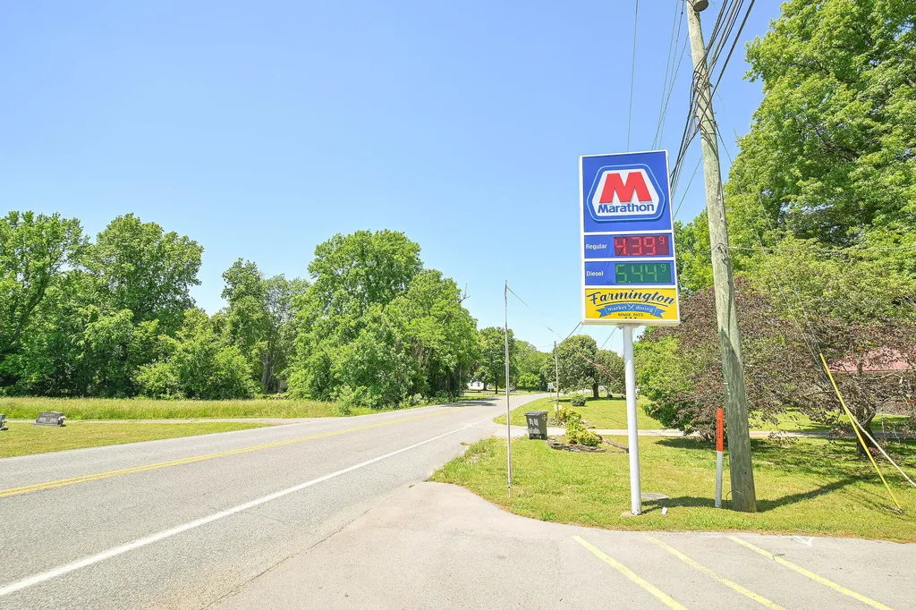 8196 State Route 121 S Mayfield KY 42066