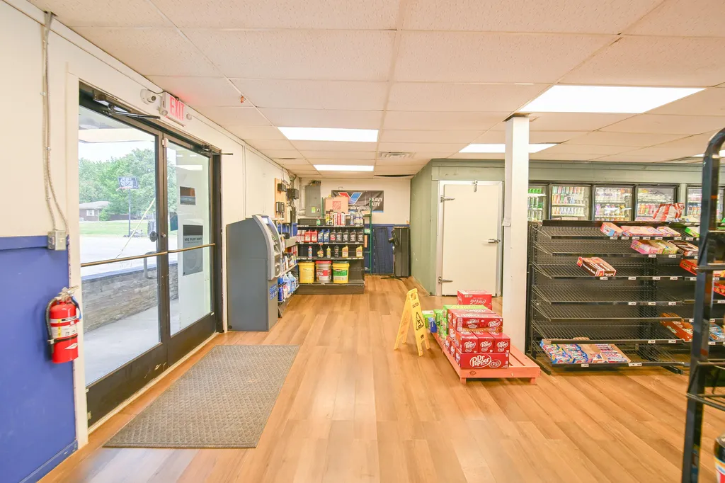 8196 State Route 121 S Mayfield KY 42066