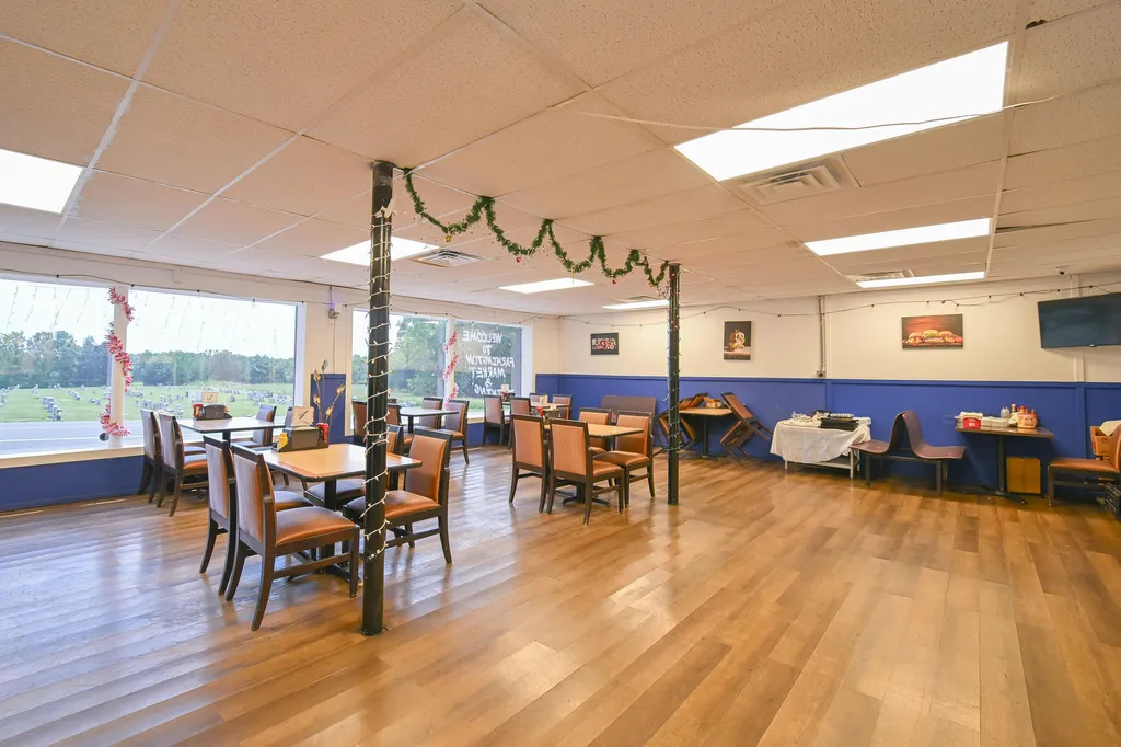 8196 State Route 121 S Mayfield KY 42066